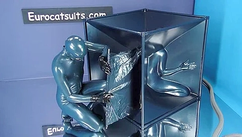 Latex Vacuum Cube