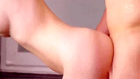 230725出張先の相部屋で上司と浮気f2
